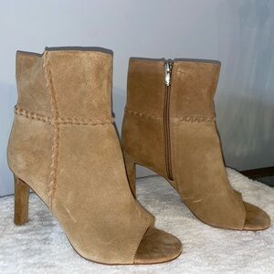 *Brand New* Vince Camuto Tan Peep Toe Bootie Size 8.5